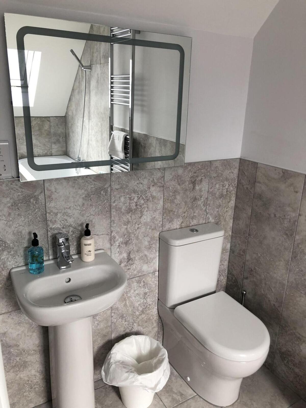 Hamilton Arms Suites Midhurst Habitación foto