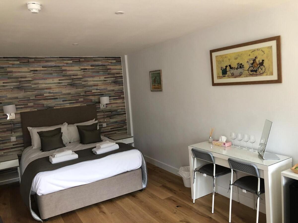 Hamilton Arms Suites Midhurst Habitación foto